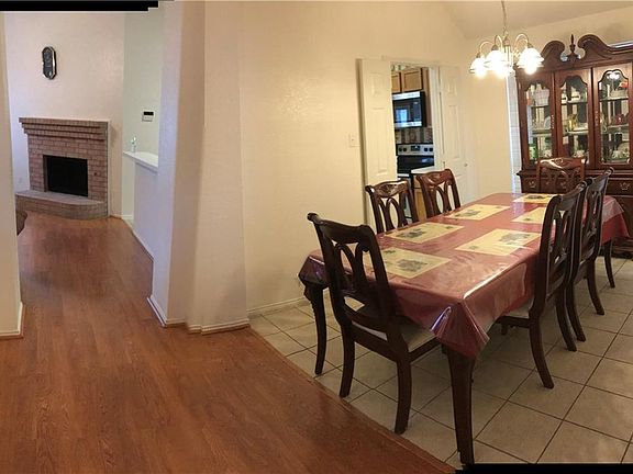 4th image of 2308 Gerber Dr