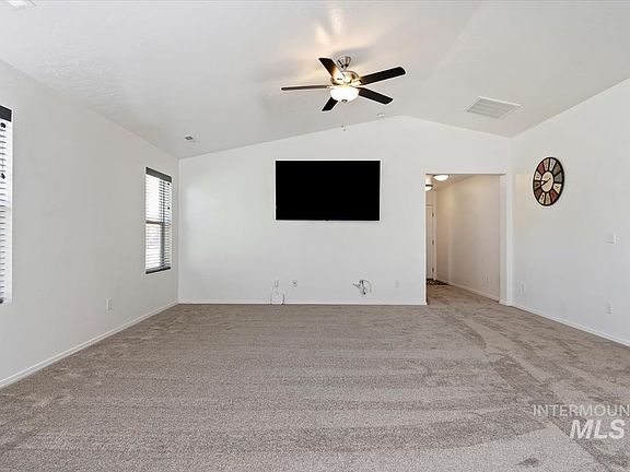 5th image of 16625 Dawson Ave