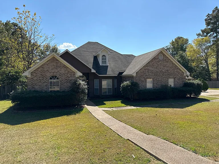2206 Pinehaven Dr — Photo 4