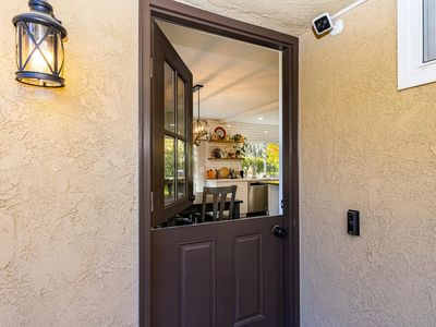 6030 E Ladera Ln, Anaheim, CA, 92807