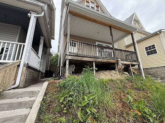 2nd image of 2520 W Chestnut Ave