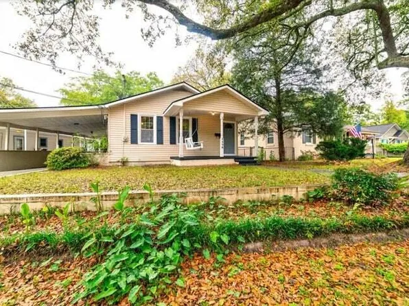 1174 Leesville St, North Charleston, SC 29405