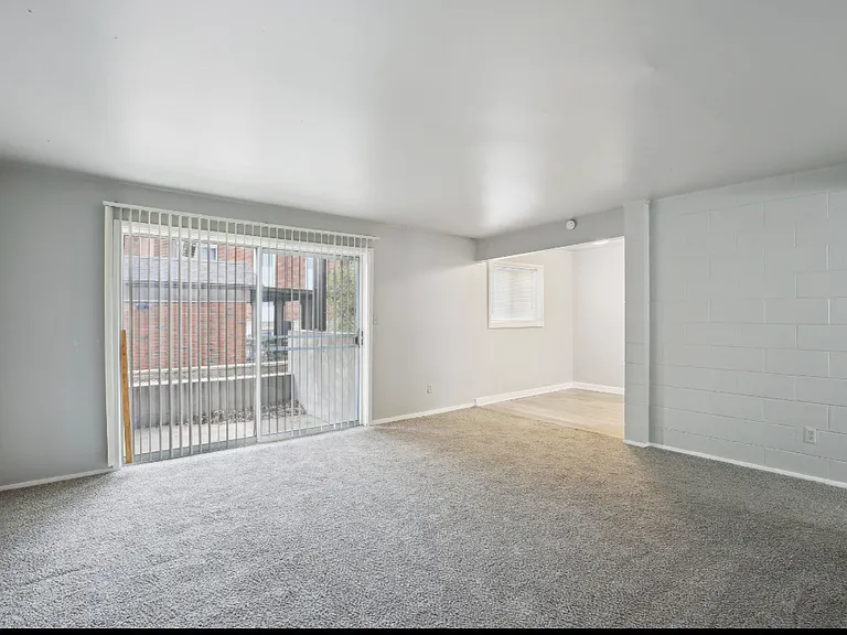 West Hills Apartments — Photo 9