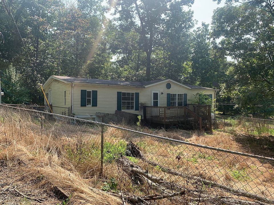 1st image of 703 Pine Woods Rd