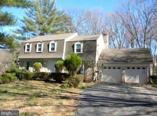 1445 Laurel Hill Rd, Vienna, VA 22182