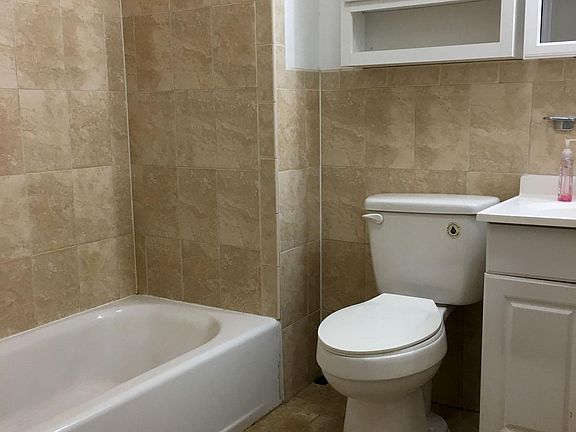 4th image of 349 Summit Ave #2