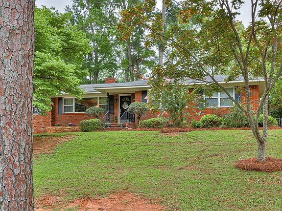 3rd image of 707 Rockwood Dr