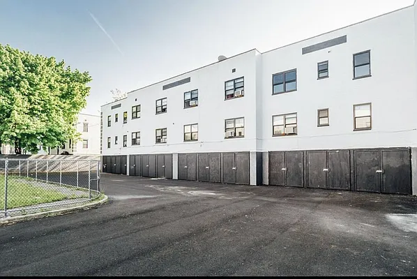 Rented by null | media 22