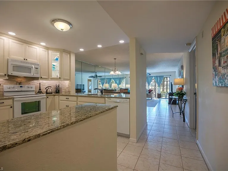 5741 Deauville Cir #F108 — Photo 7