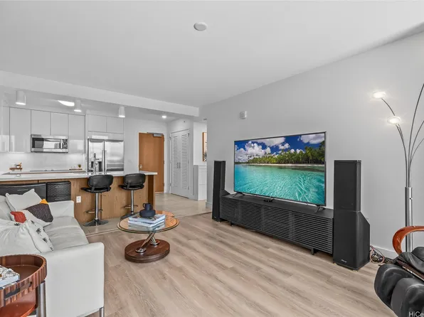 629 Keeaumoku St Unit 2810, Honolulu, HI 96813