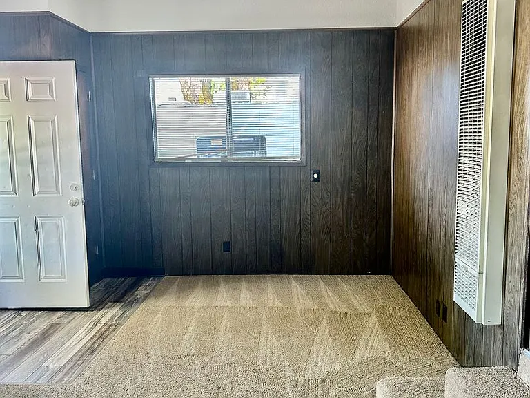 1119 N Alameda Ave — Photo 9