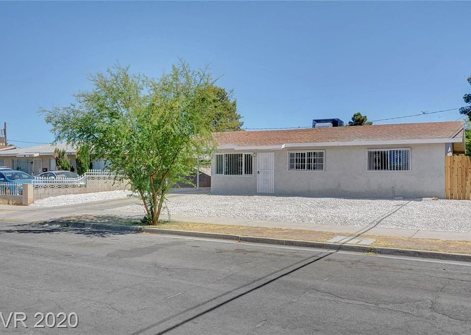1st image of 421 Leonard Ave