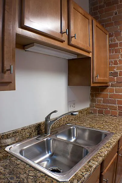 1 bed, 900 sqft, $1,795 — Photo 3
