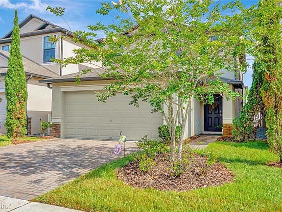 2nd image of 2705 Garden Falls Dr