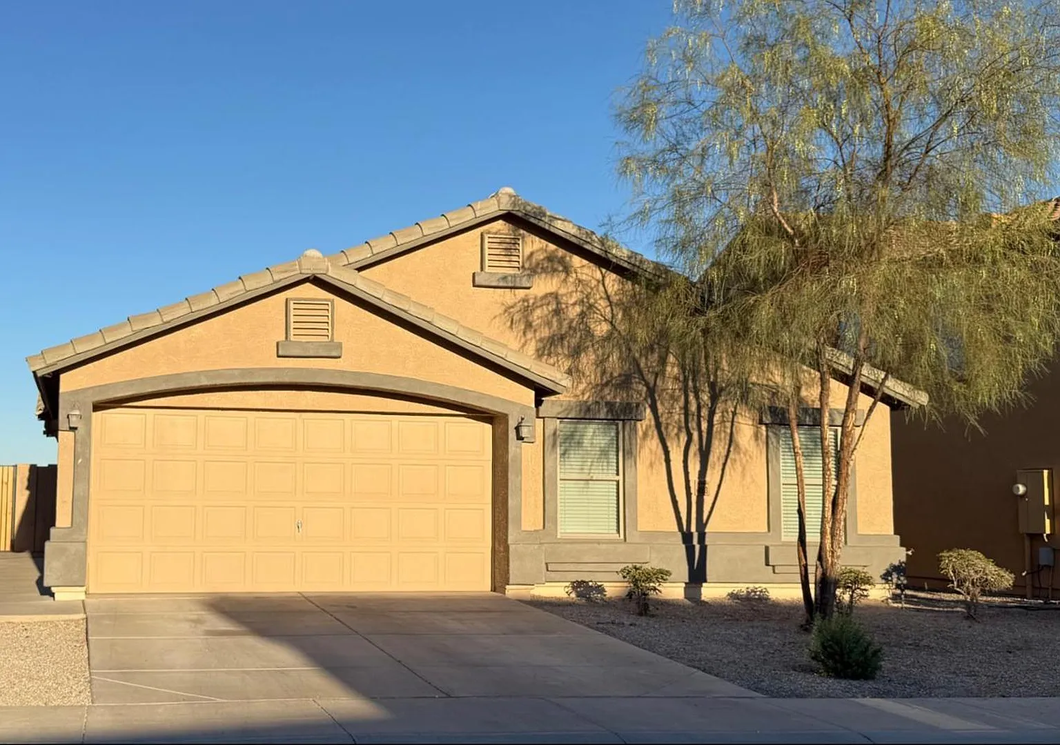 3 bed, 1320 sqft, $1,800 — Photo 1