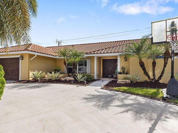 5th image of 22071 Martella Avenue