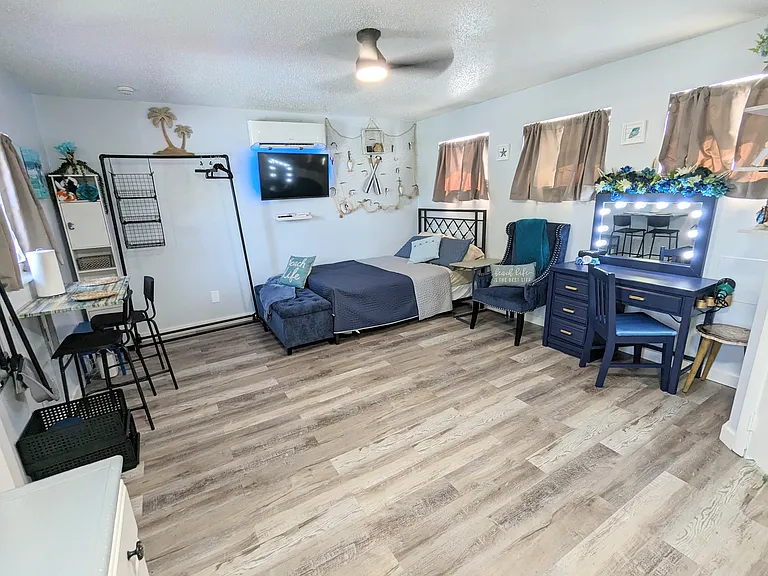 1128 Hernando St #C — Photo 7