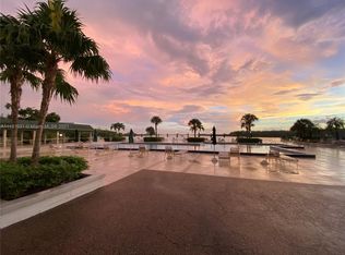 300 Bayview Dr, Sunny Isles Beach, FL 33160