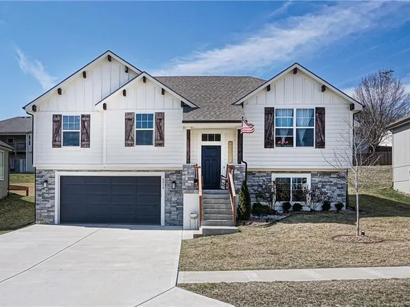 2314 S Heartland Ct, Independence, MO 64057