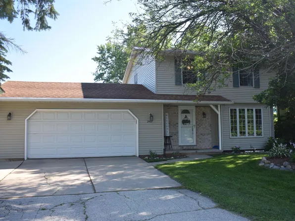 2407 Bluestone Pl, Green Bay, WI 54311