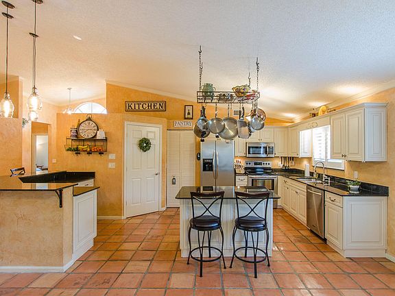 4th image of 8545 Windy Cir