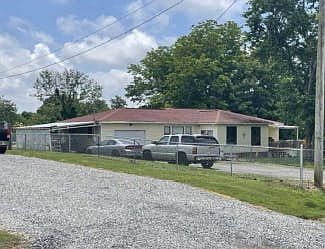 3rd image of 612 Halston Rd