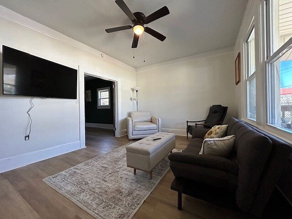 1st image of 103 Vine St #Id1234767p