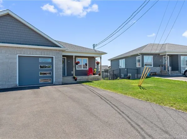 111 Andover Ct, Riverview, NB E1B 0S8