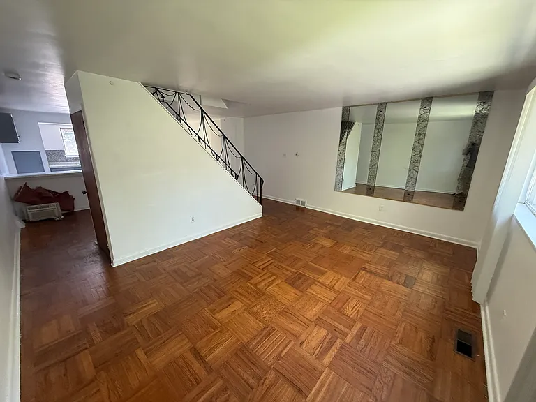 1538 Forrester Ave — Photo 22