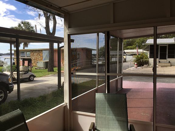 screen room and carport with