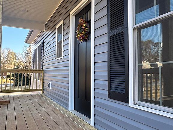 4th image of 200 Robin Hood Rd