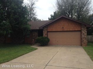 3356 W Camelot St, Springfield, MO 65807