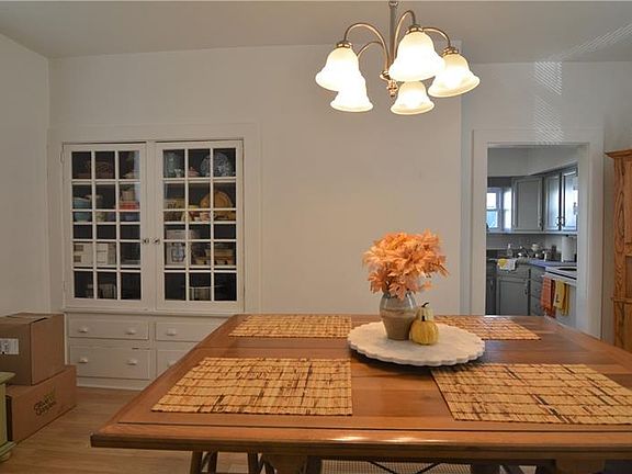 5th image of 409 Bovard St