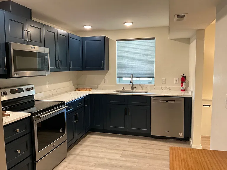 528 E Wapato Ave — Photo 8