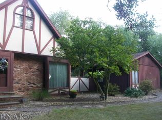 14135 Jean Trce, Bloomington, IL 61705