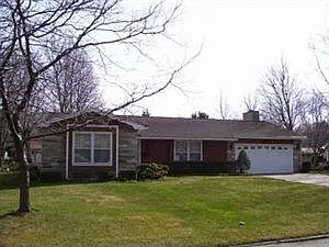 10 Birchwood Dr photo 1