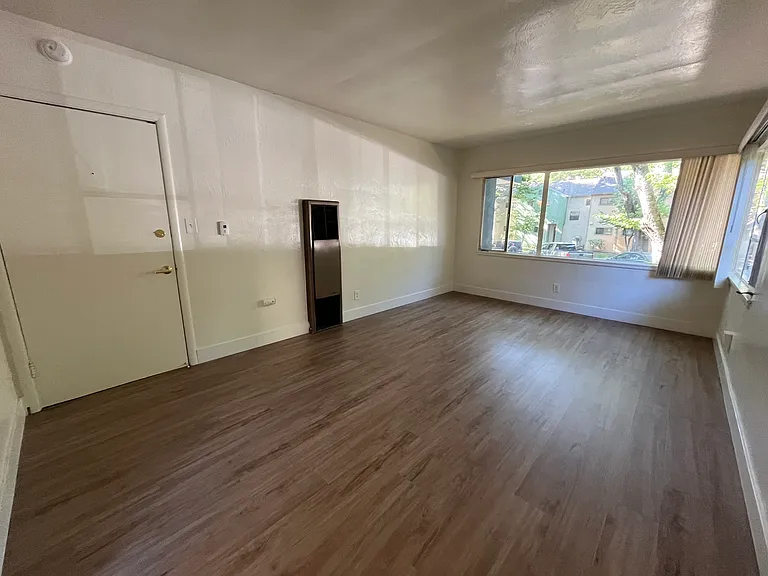 1625 O St #102 — Photo 3