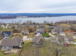 6330 Stoney River Dr, Harrison, TN 37341