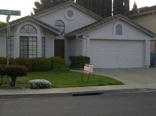 100 Saybrook Ave, Vacaville, CA 95687