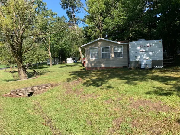 15/60 Woodhaven Dr E, Sublette, IL 61367