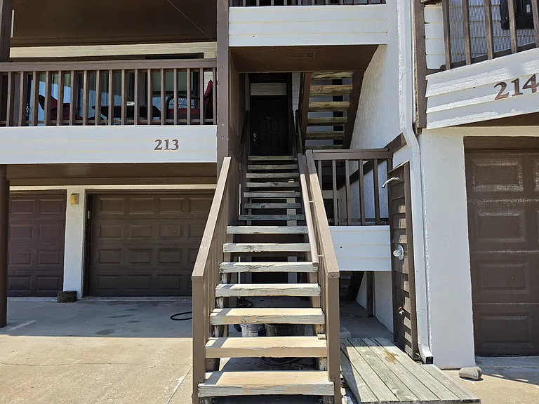 1448 Tina Dr #1 — Photo 3