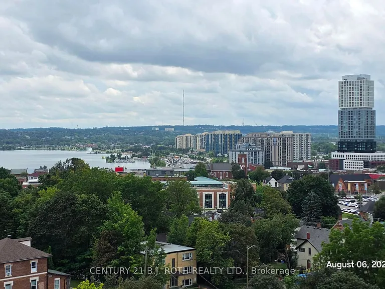 37 Peel St #808 — Photo 8