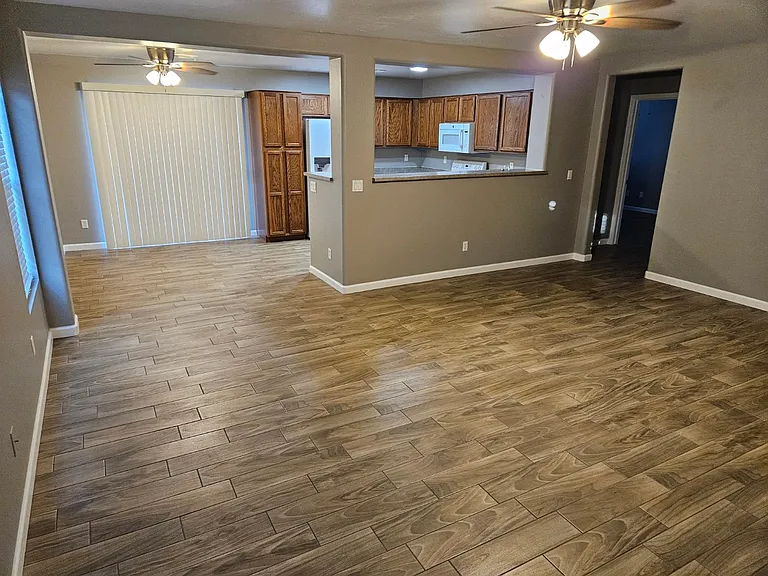 22554 W Yavapai St — Photo 2