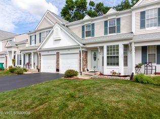 118 Peach Tree Ln #118, Westmont, IL