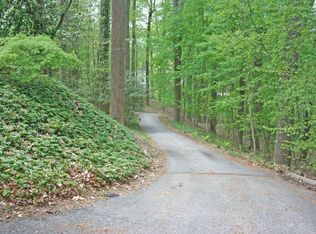 825 Briarwood Rd, Newtown Square, PA 19073