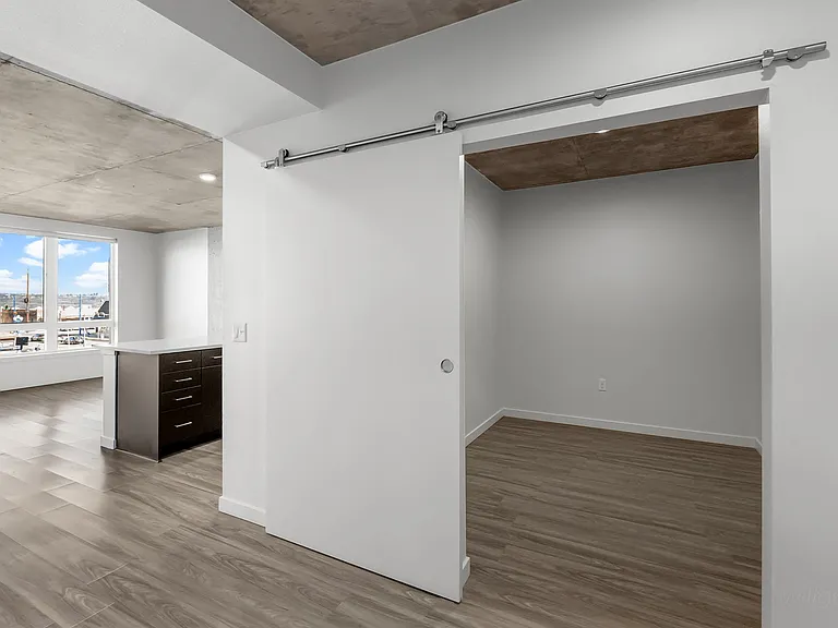 Stadium Apartments — Photo 71