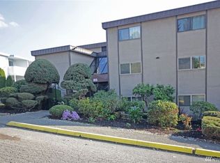 813 S 227th Pl APT 3, Des Moines, WA 98198