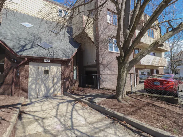 183 Livingston Place #10, Bridgeport, CT 06610