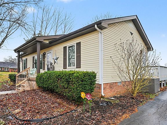 2nd image of 4918 Woodrow Rd