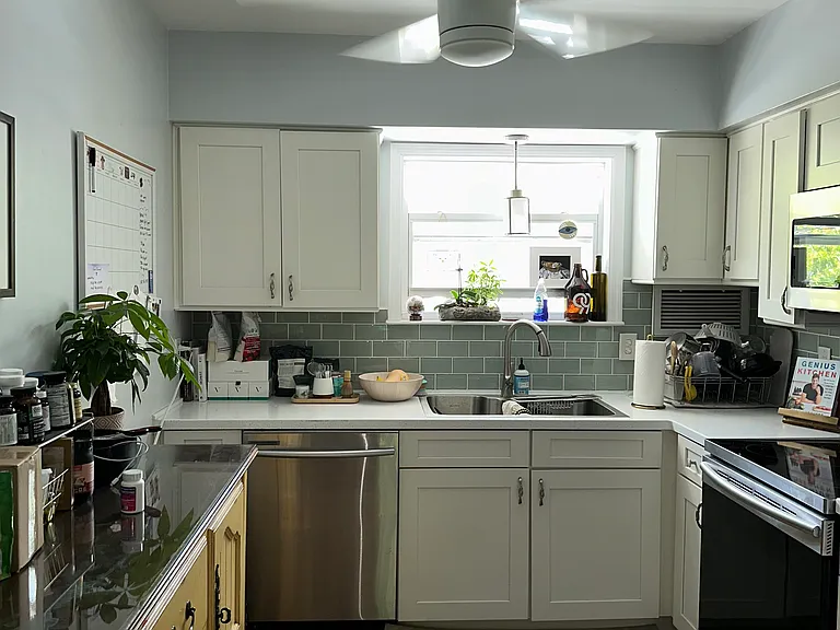3835 Almeria Ave #C3 — Photo 2